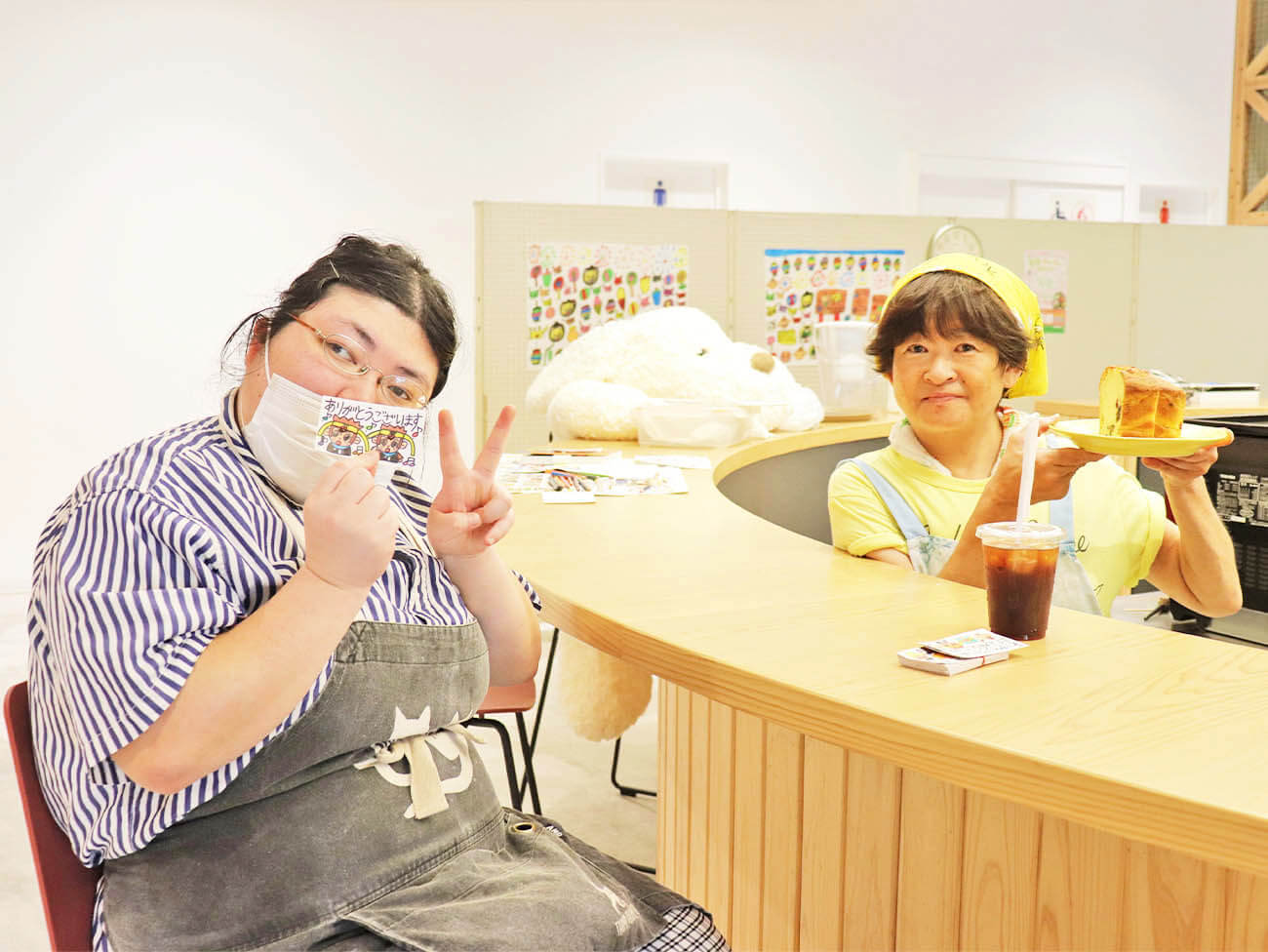 美味しいコーヒーとパウンドケーキはいかがですか?画像